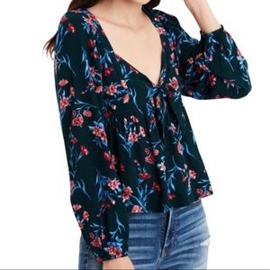 American Eagle long sleeve floral front tie dark green